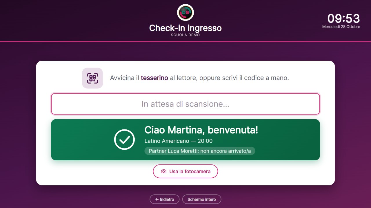 Il totem di check-in con la risposta verde «Ciao Martina, benvenuta!»